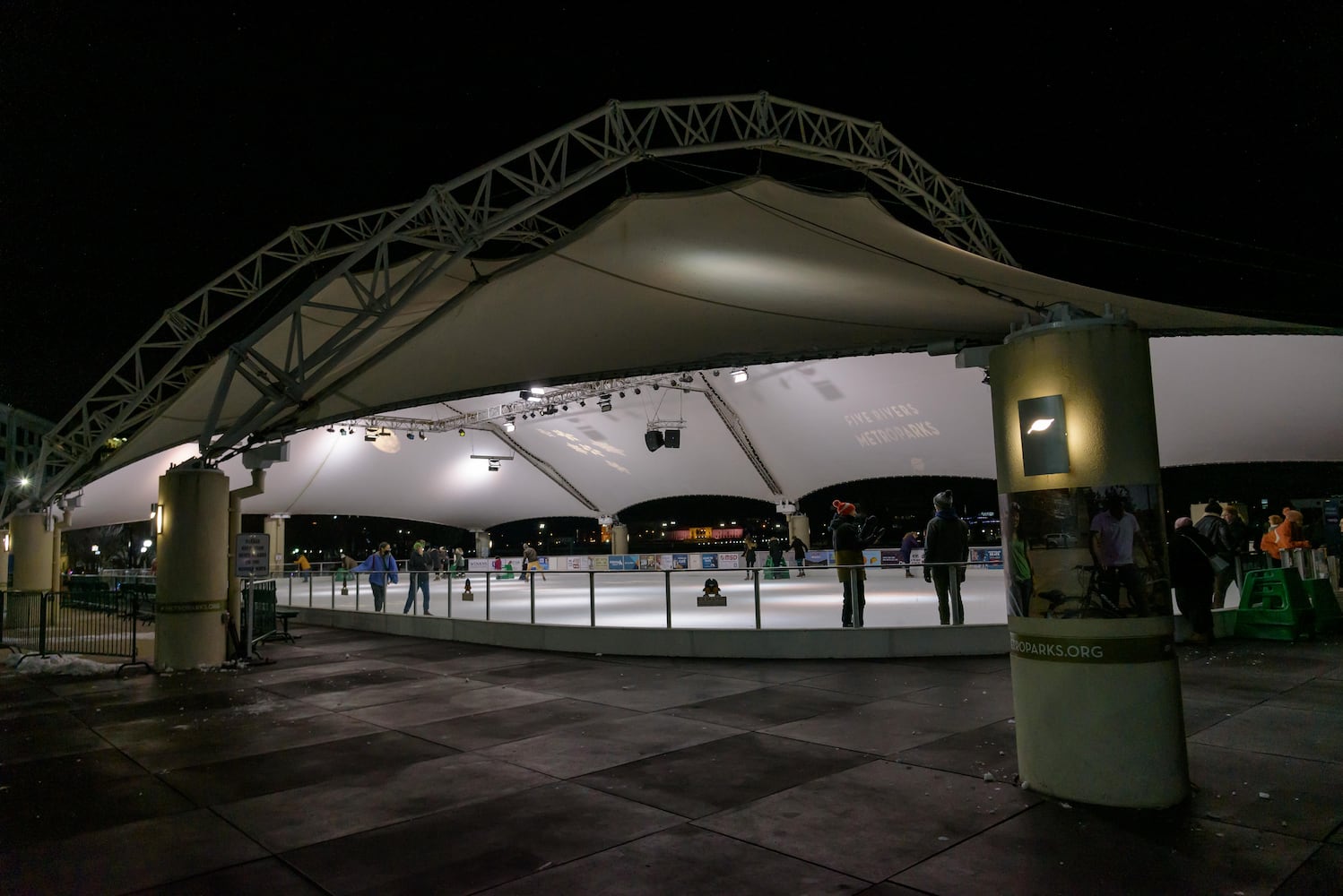PHOTOS: Did we spot you ice skating during '90s Night at RiverScape MetroPark?