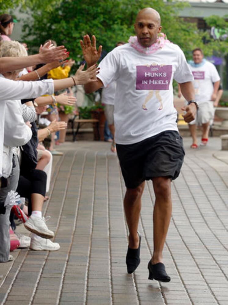 Hunks in Heels race at The Greene