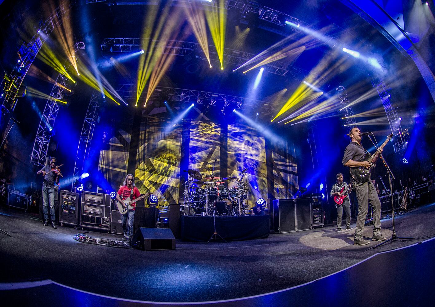 Dave Matthews Band rocks Cincinnati