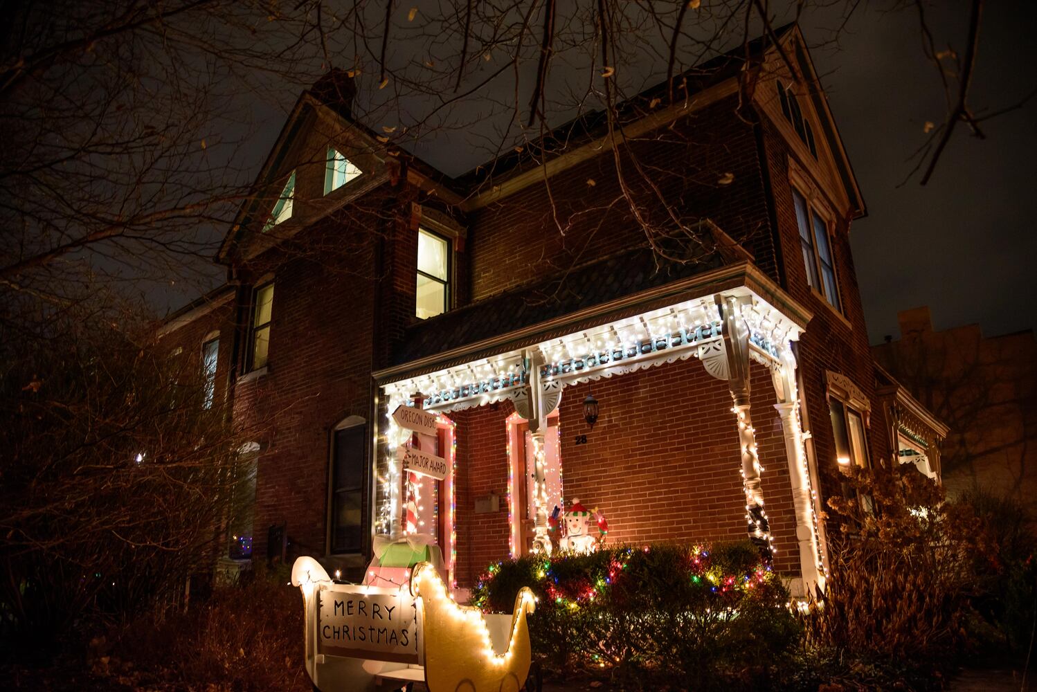 PHOTOS: Take a look inside stunning Oregon District homes decorated for its annual Candlelight Holiday Tour