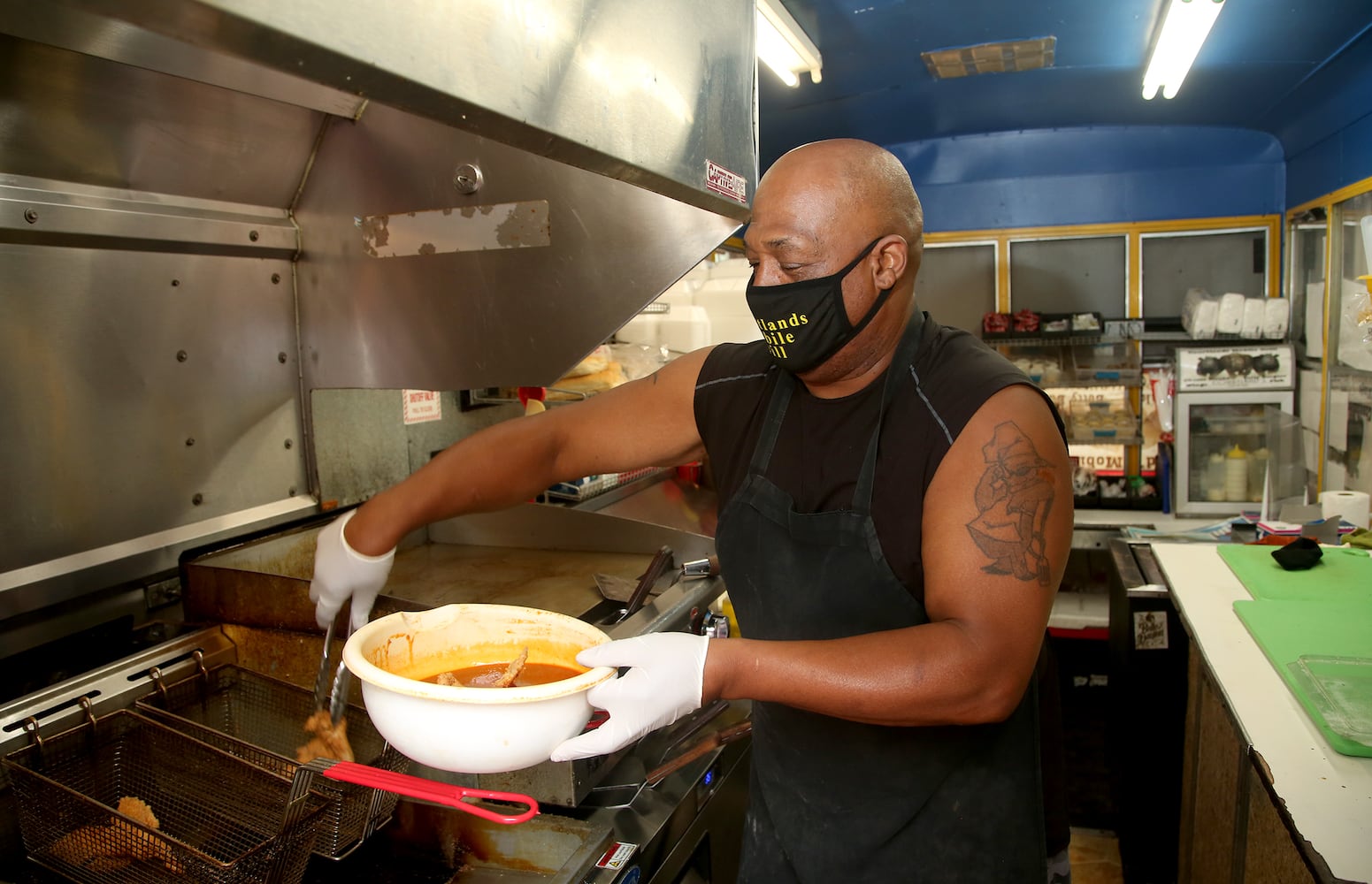 PHOTOS: Tempting ribs, fish, wings and more are on the menu at Courtland’s Mobile Grill