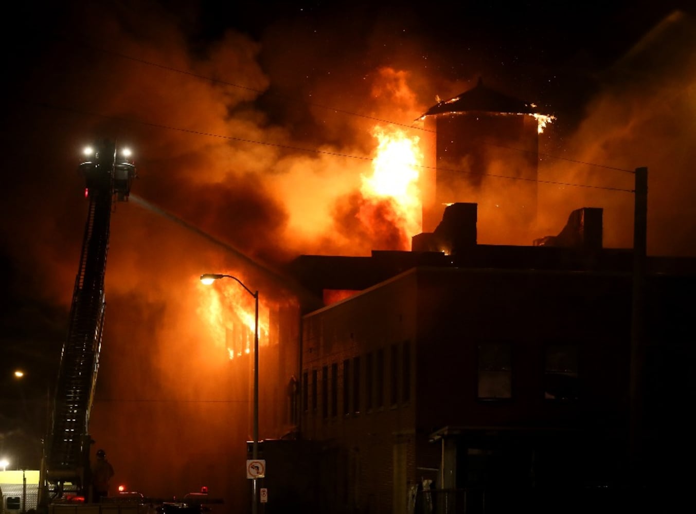 Fire at former Beckett paper mill