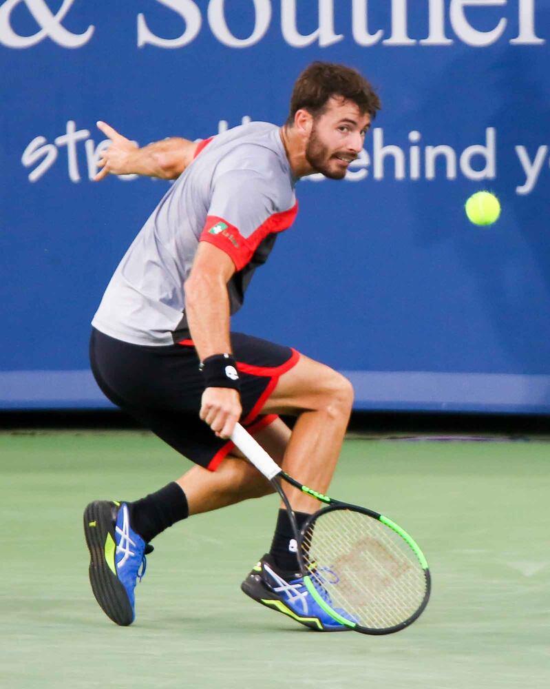 PHOTOS Roger Federer continues winning ways in Cincy