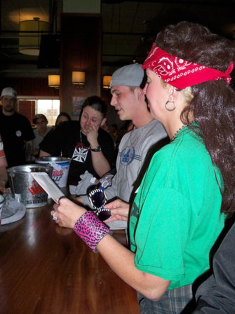 Bar Louie Tater Tot eating contest