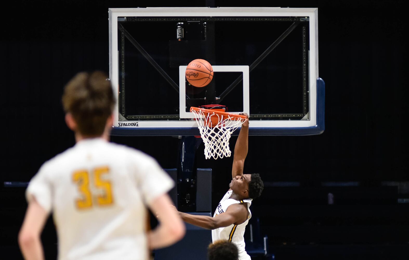 Springboro falls to Moeller in D1 basketball district final