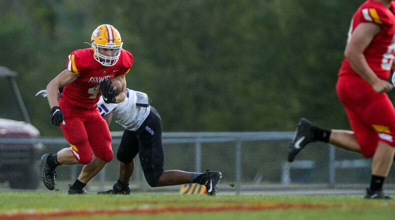 Fenwick’s Colt Bradshaw runs the ball. NICK GRAHAM/STAFF