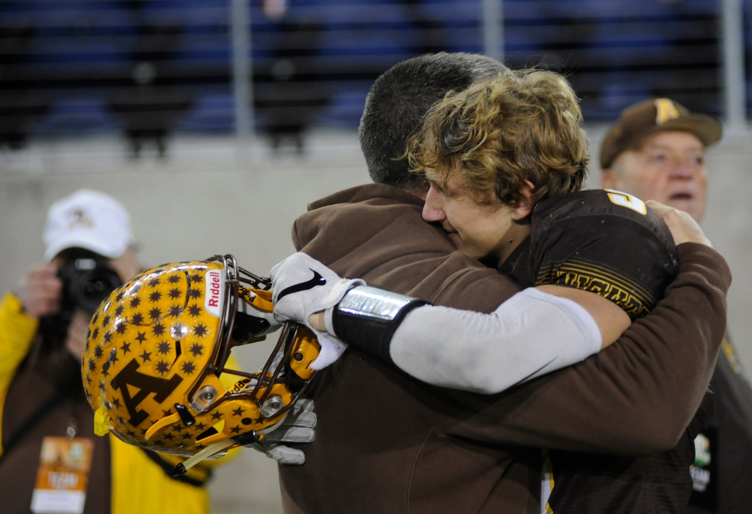 PHOTOS: Alter vs. Chagrin Falls Kenston, football state final