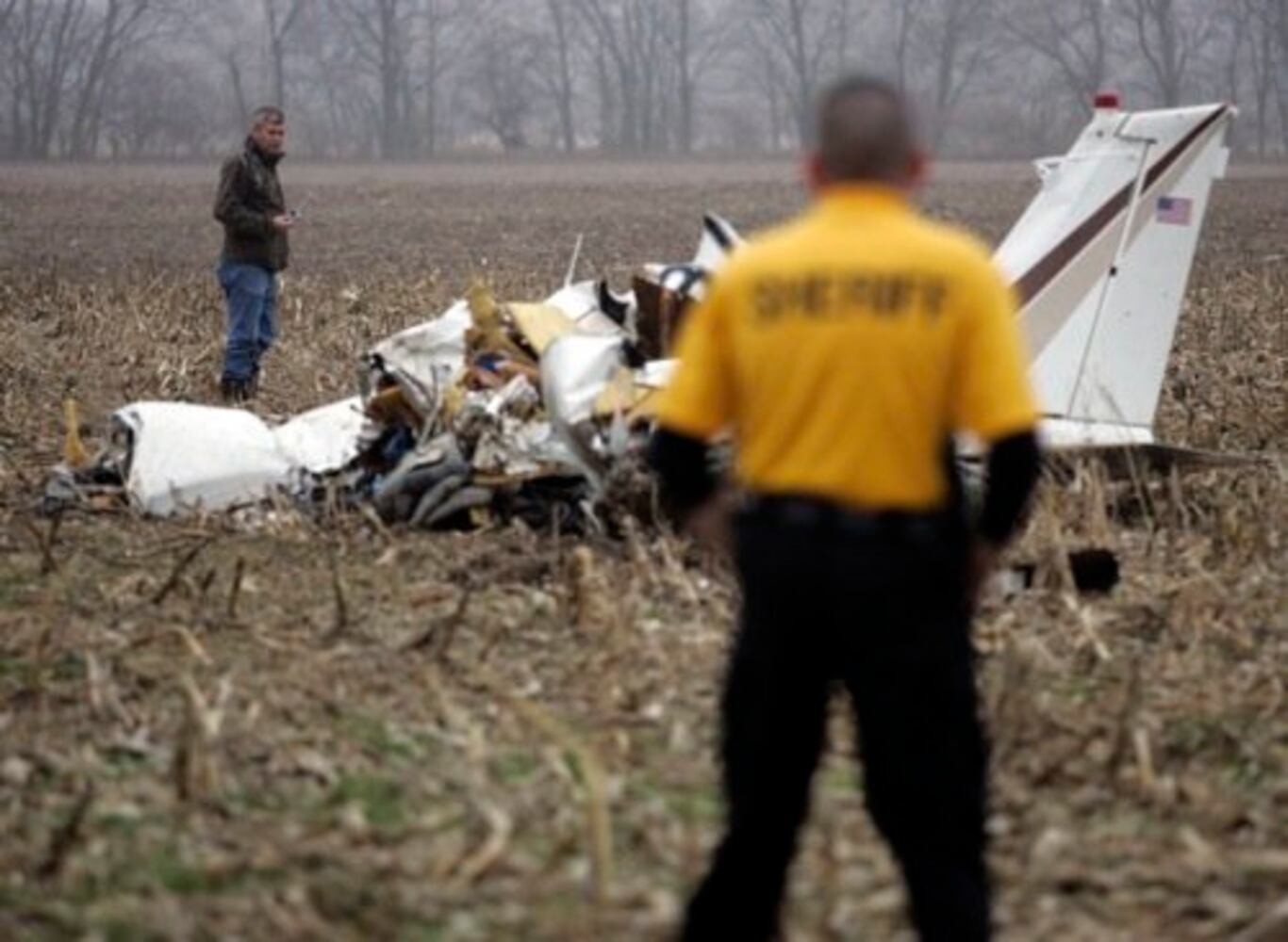 Pilot dies in plane crash
