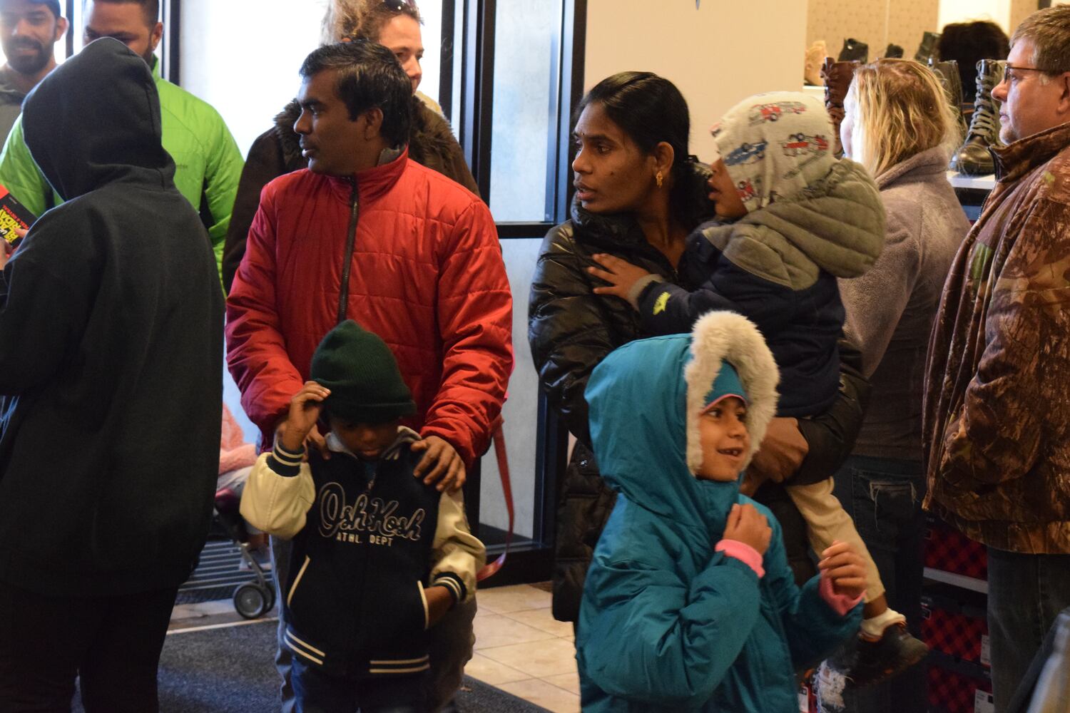 PHOTOS: Nearly 1K shoppers flood JCPenney