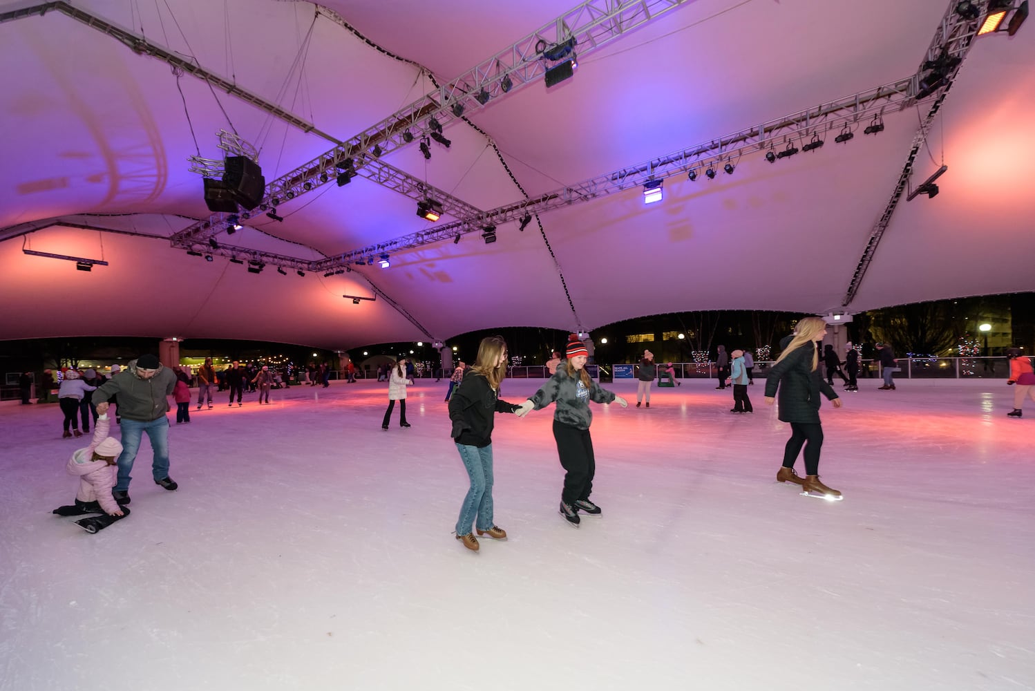 PHOTOS: Swiftie Skate Night at RiverScape MetroPark