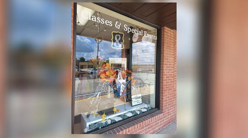 The owner of C&C Studios Vintage and Paper Goods said she plans to close the Cross Pointe location of the store in Centerville and open a new location in 2015.