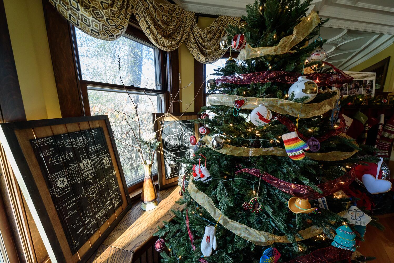 PHOTOS: The Oakwood Historical Society’s Third Annual Holiday Home Tour