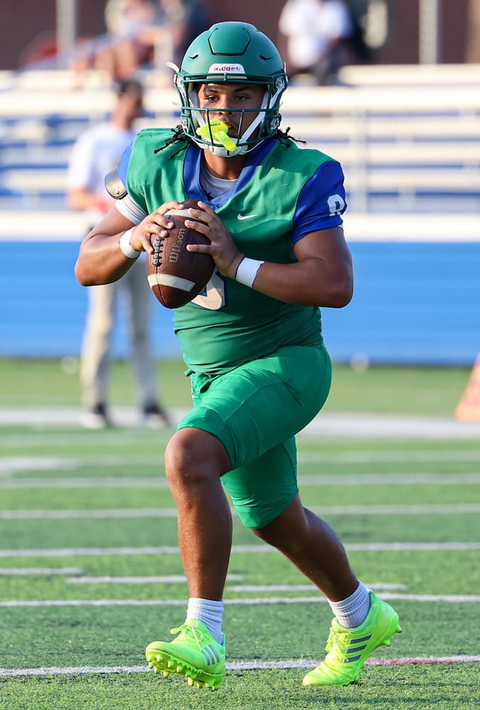 081525 DDN CJ Sidney football
