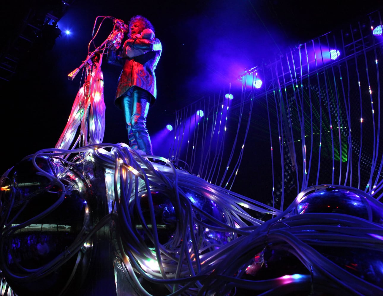 Black Keys, Flaming Lips rock Aaron's Amphitheatre