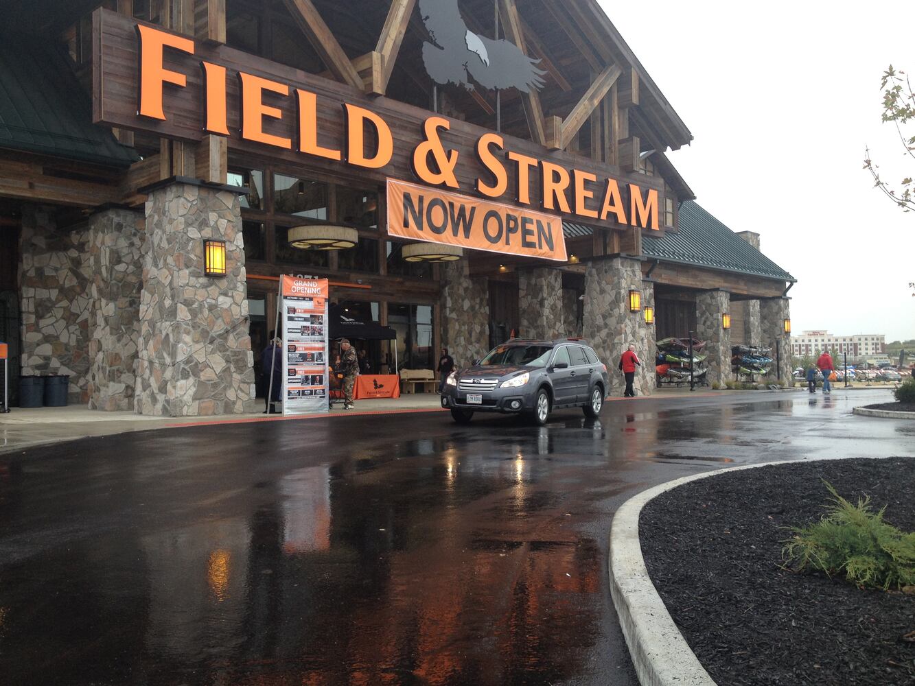 Field and Stream store