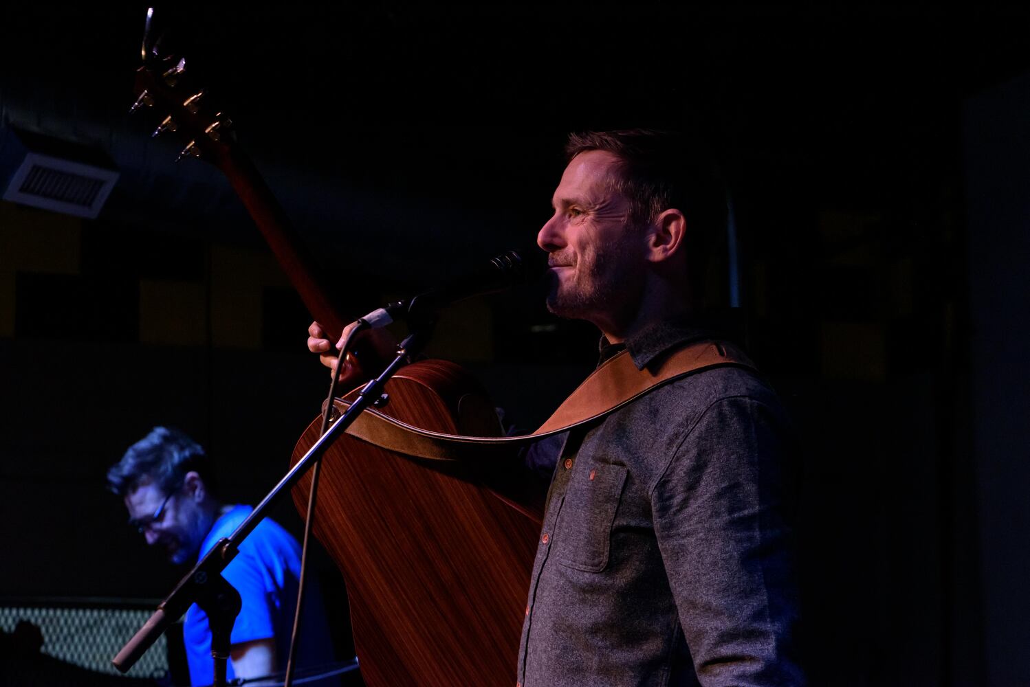 PHOTOS: Toad the Wet Sprocket’s Glen Phillips plays sold-out show at Yellow Cab Tavern