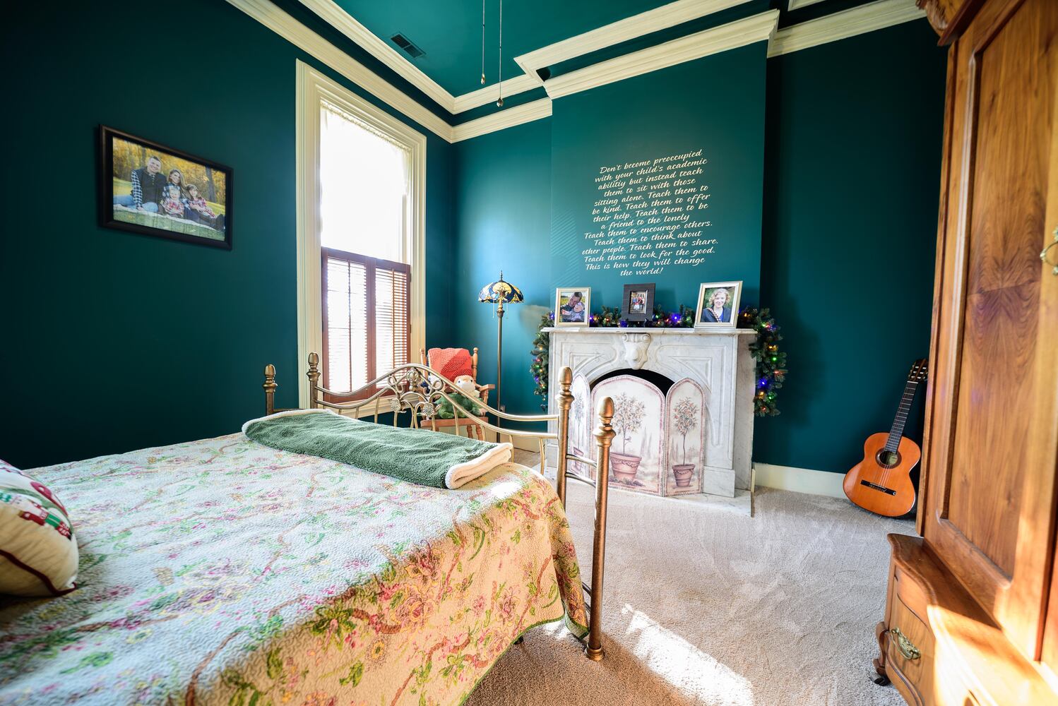 PHOTOS: The Oregon Historic District’s Virtual Grand Holiday Tour of Homes