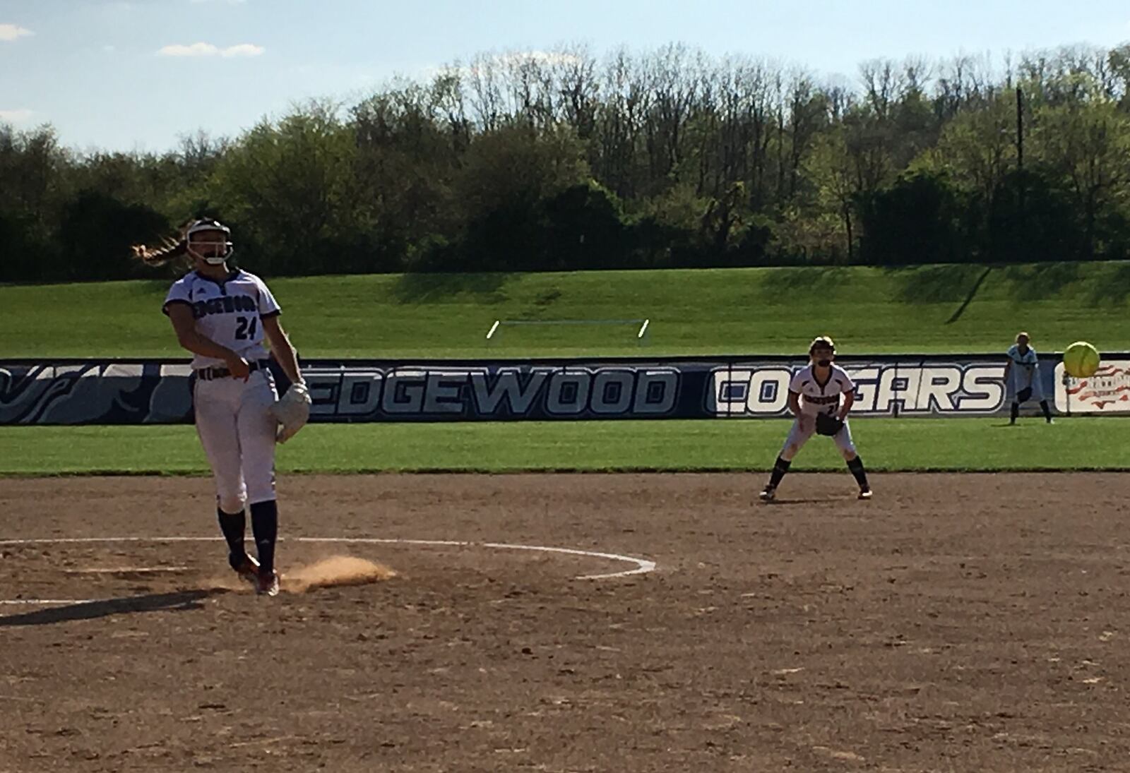 Edgewood pitcher Sam Davis (24) fires a pitch toward the plate during Monday’s 9-6 victory over visiting Loveland in a Division I sectional opener. RICK CASSANO/STAFF