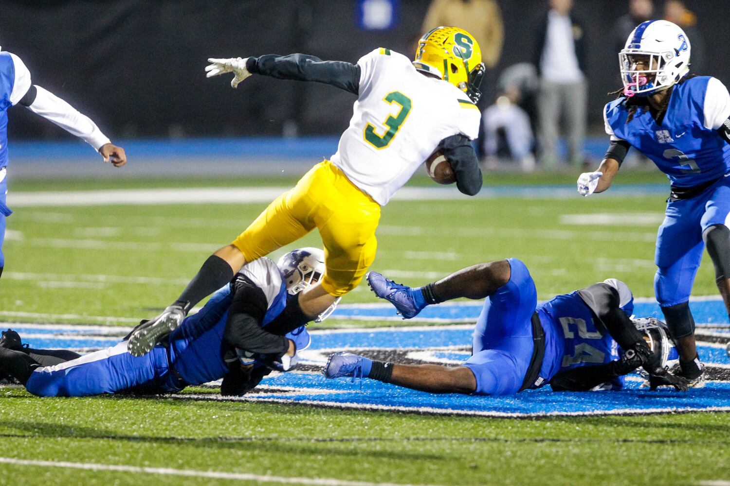 Hamilton Big Blue football beats Sycamore 14-7