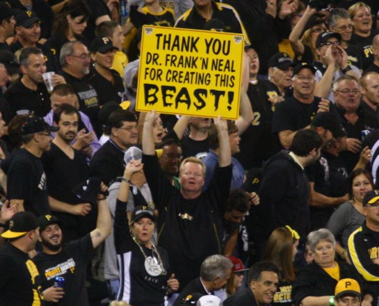 Wild card game: Reds at Pirates