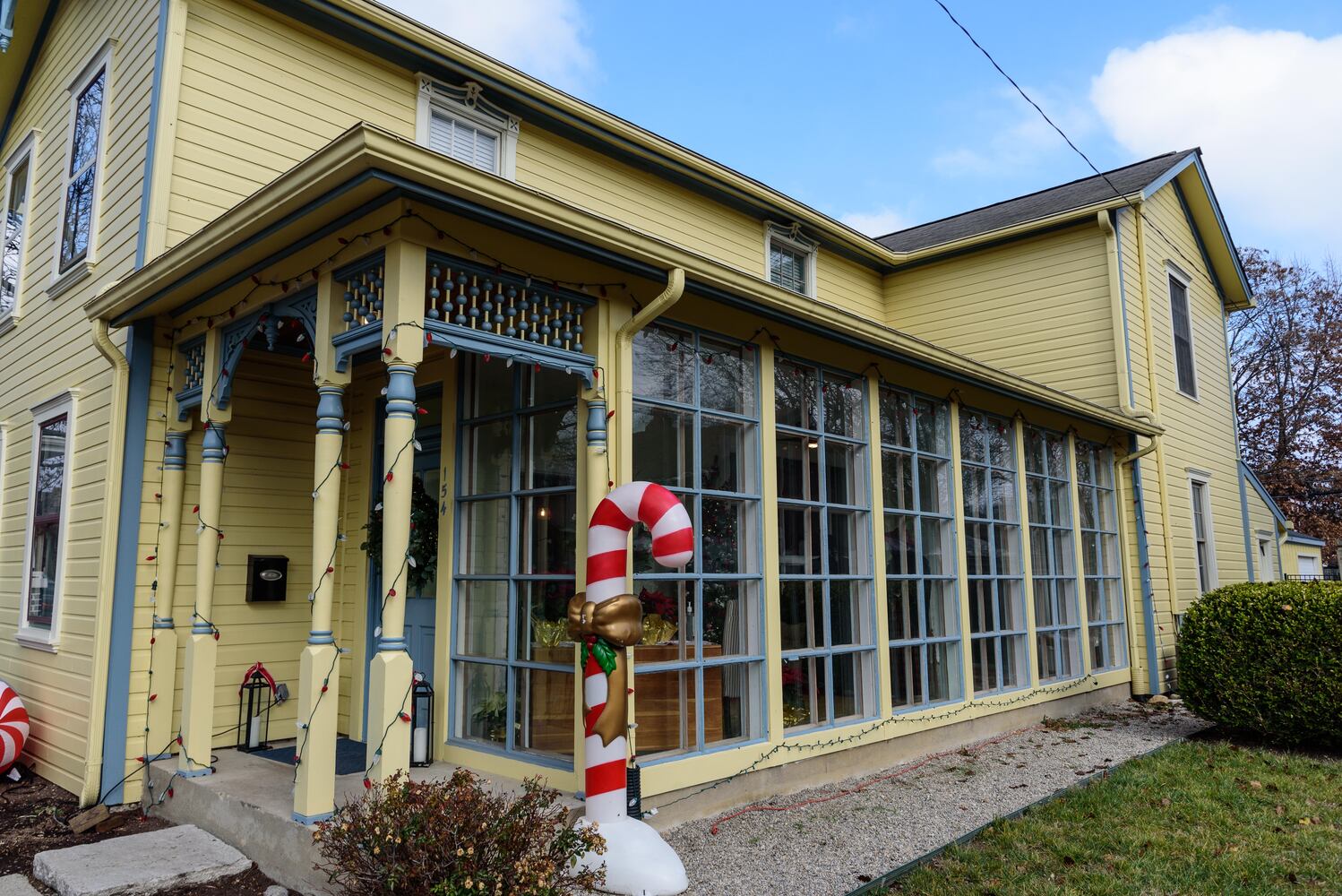 PHOTOS: A Dickens of a Christmas St. Anne’s Hill Holiday Home Tour