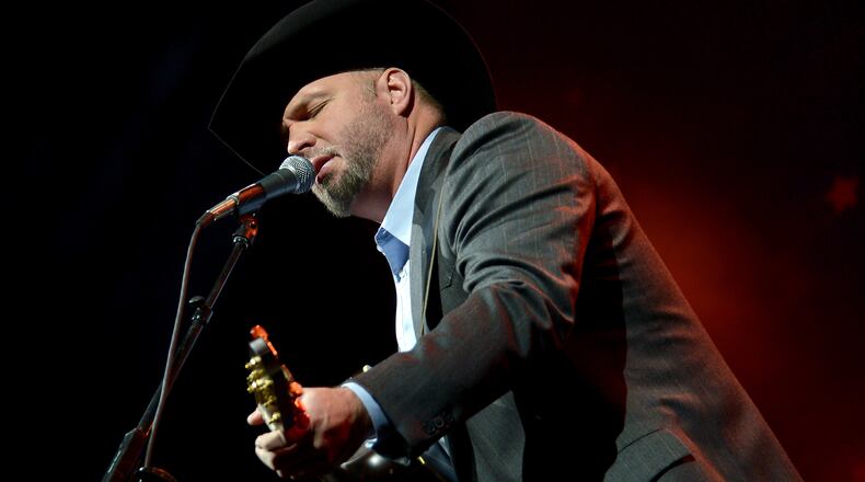 NASHVILLE, TN - NOVEMBER 04: Musician Garth Brooks performs onstage during the 51st annual ASCAP Country Music Awards at Music City Center on November 4, 2013 in Nashville, Tennessee. (Photo by Michael Loccisano/Getty Images)
