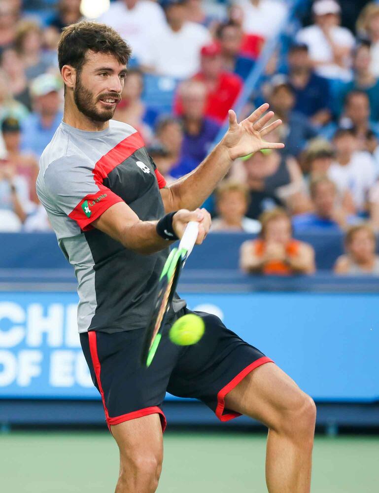 PHOTOS Roger Federer continues winning ways in Cincy