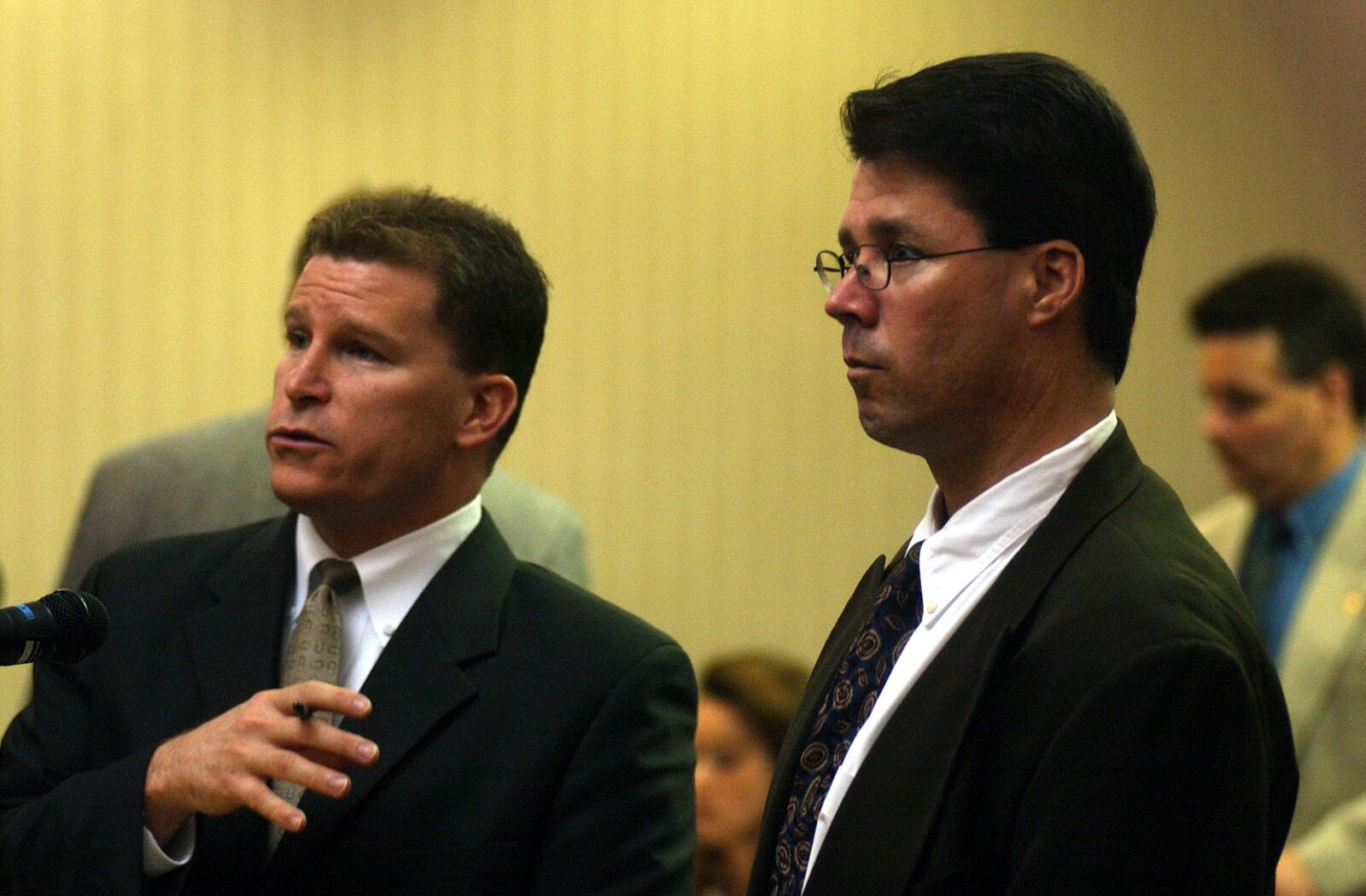 John Meehan, right, a nurse anesthetist accused of stealing drugs from hospitals in four states, appears with his attorney before Judge Patricia Oney in 2002. GREG LYNCH/JOURNAL-NEWS