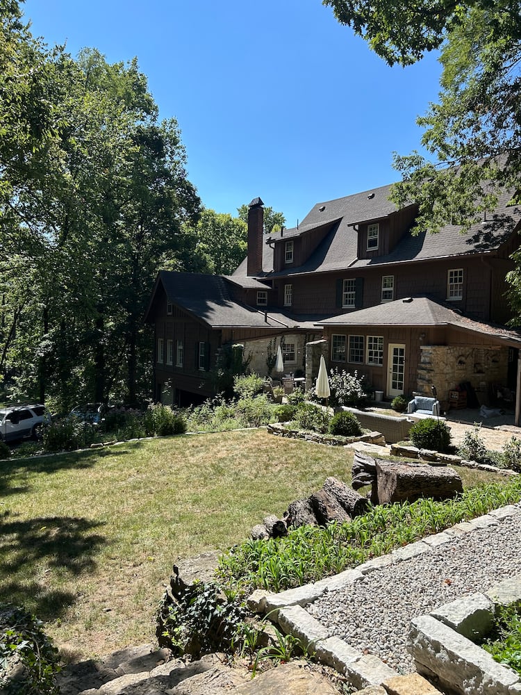 Sarena Kelley Oakwood Avenue