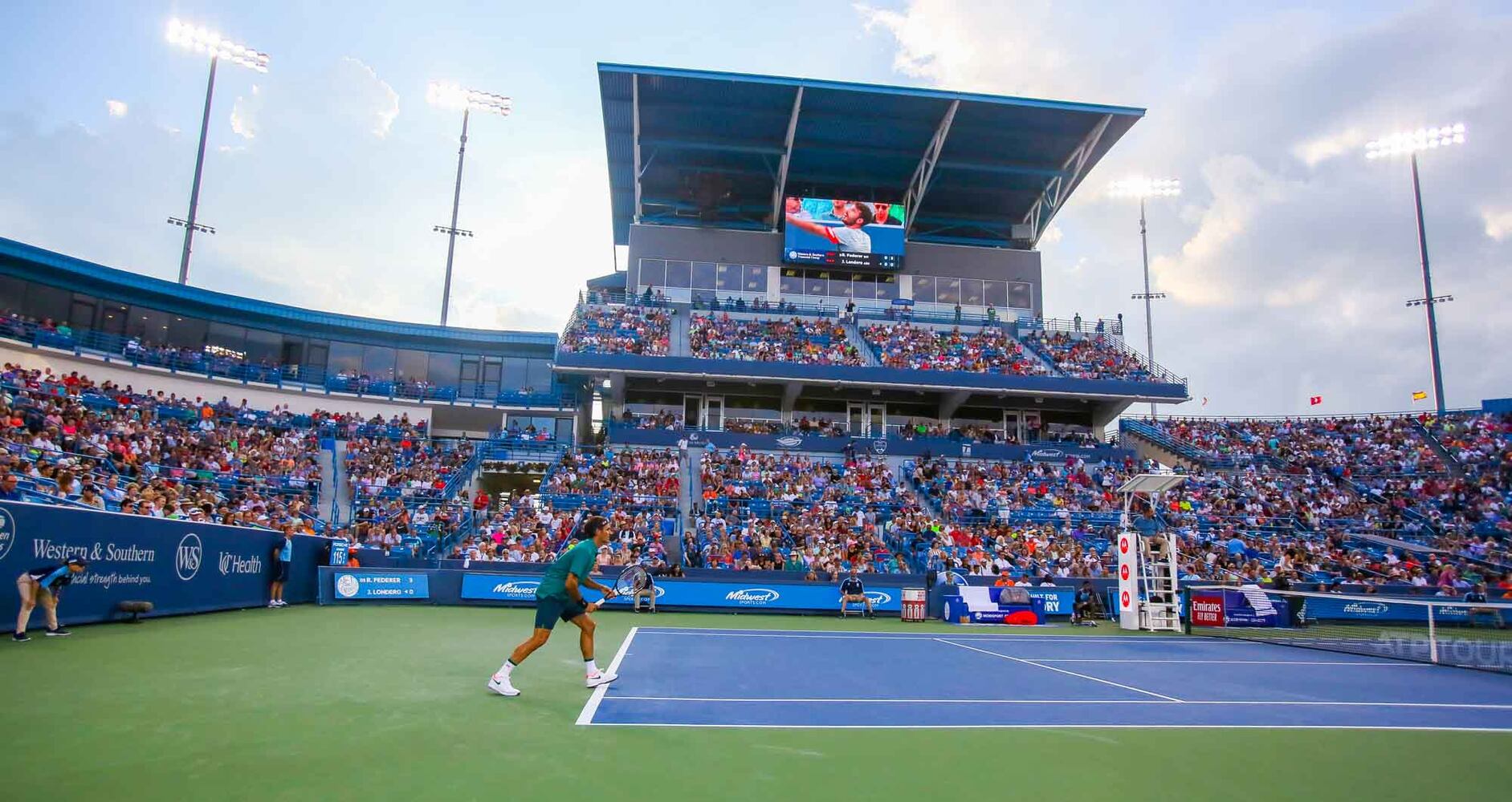 PHOTOS Roger Federer continues winning ways in Cincy