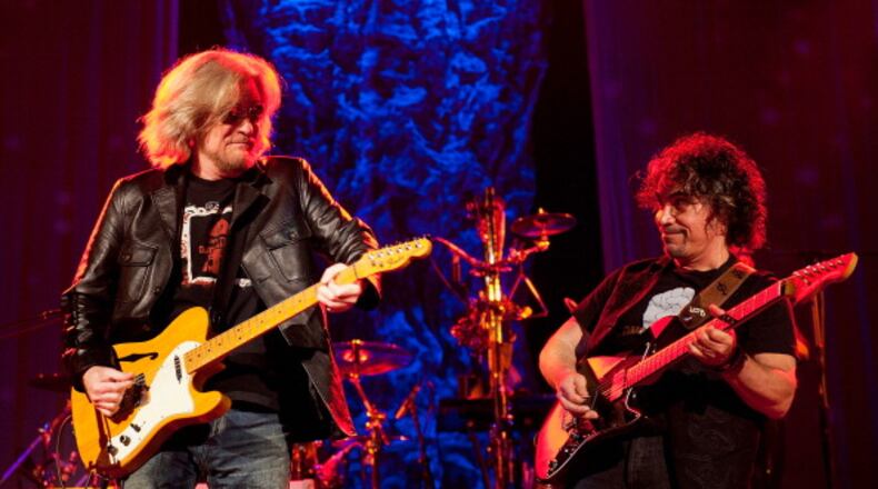NASHVILLE, TN - JUNE 02:  (L-R) Daryl Hall and John Oates of Hall & Oates perform at the Ryman Auditorium on June 2, 2013 in Nashville, Tennessee.  (Photo by Erika Goldring/Getty Images)