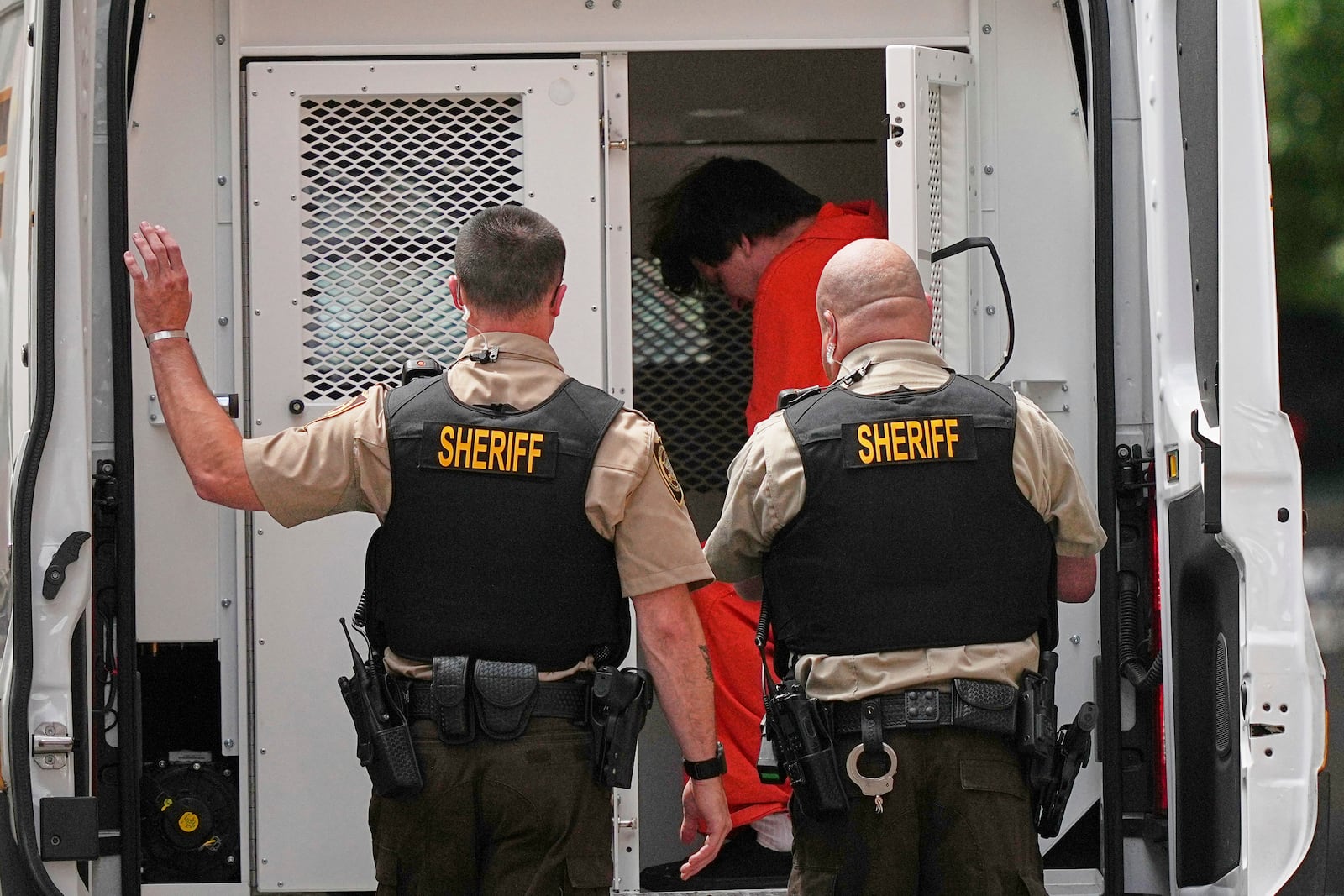 Sexual assault suspect Ian Cleary departs from the Adams County Court House in Gettysburg, Pa., Thursday, July 17, 2025. (AP Photo/Matt Rourke)