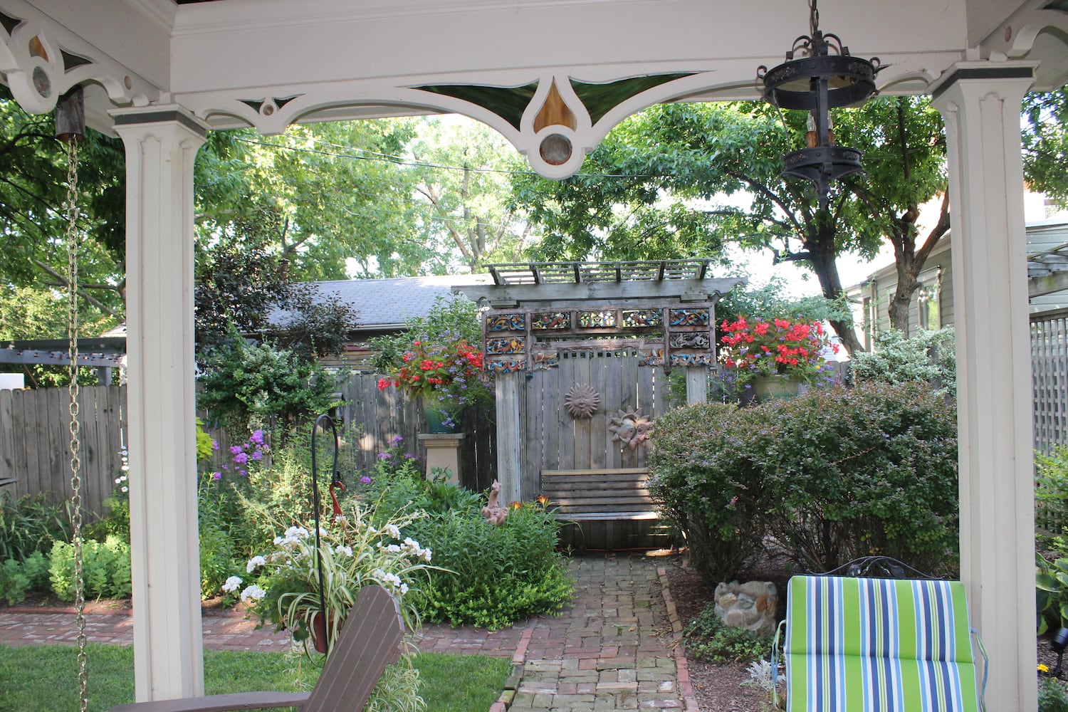 Tobin Denney's spectacular, not so secret St. Anne's garden