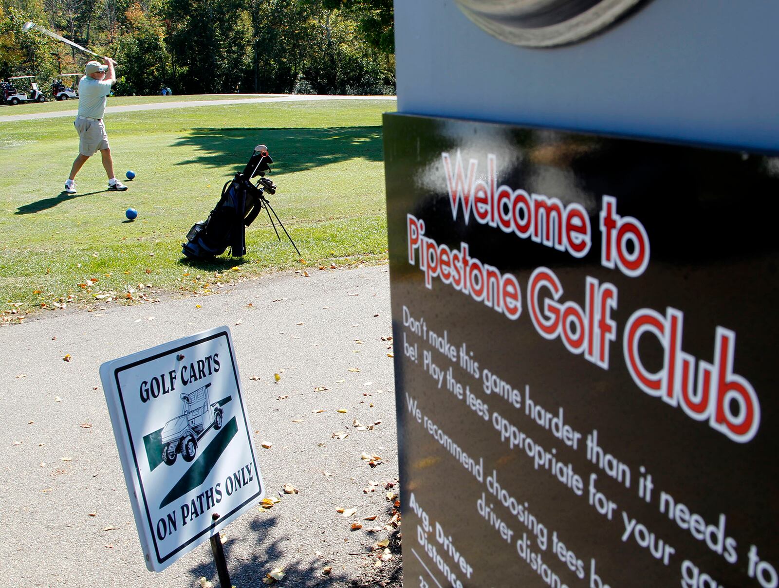 Miamisburg City Council has approved an ordinance to sell about 0.044 acres of Pipestone Golf Club land for $500, records show. FILE PHOTO