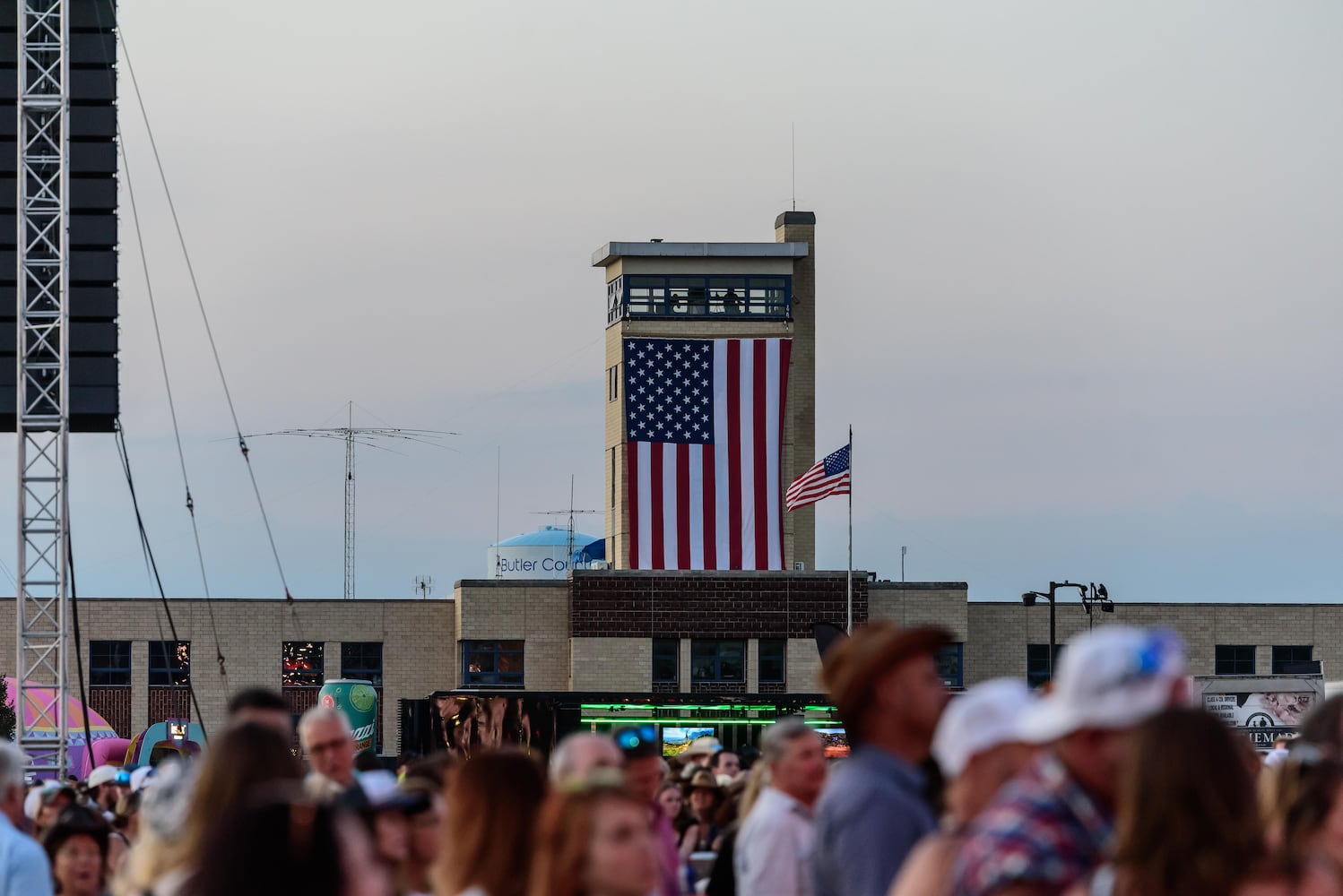 PHOTOS: Carrie Underwood & Shaboozey at the 2025 Voices of America Country Music Fest
