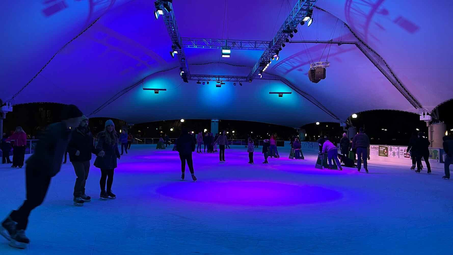 PHOTOS: Did we spot you ice skating during '90s Night at RiverScape MetroPark?