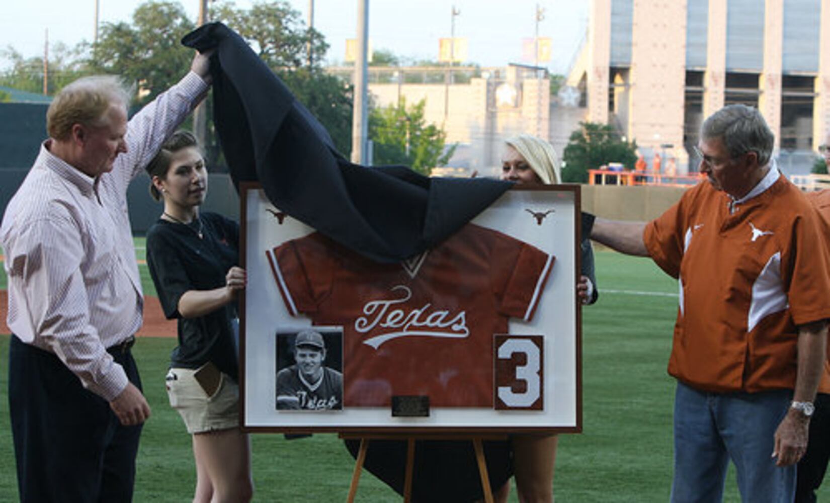 Texas 2, Baylor 1