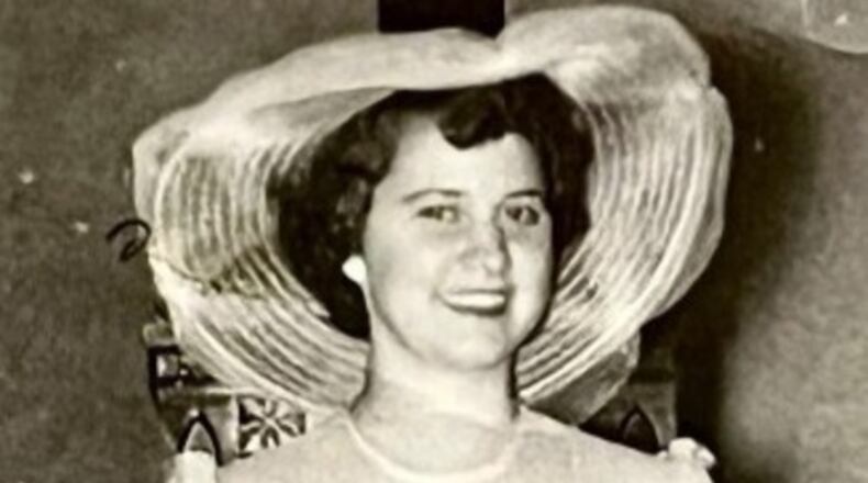 Photo of Iris Dennis