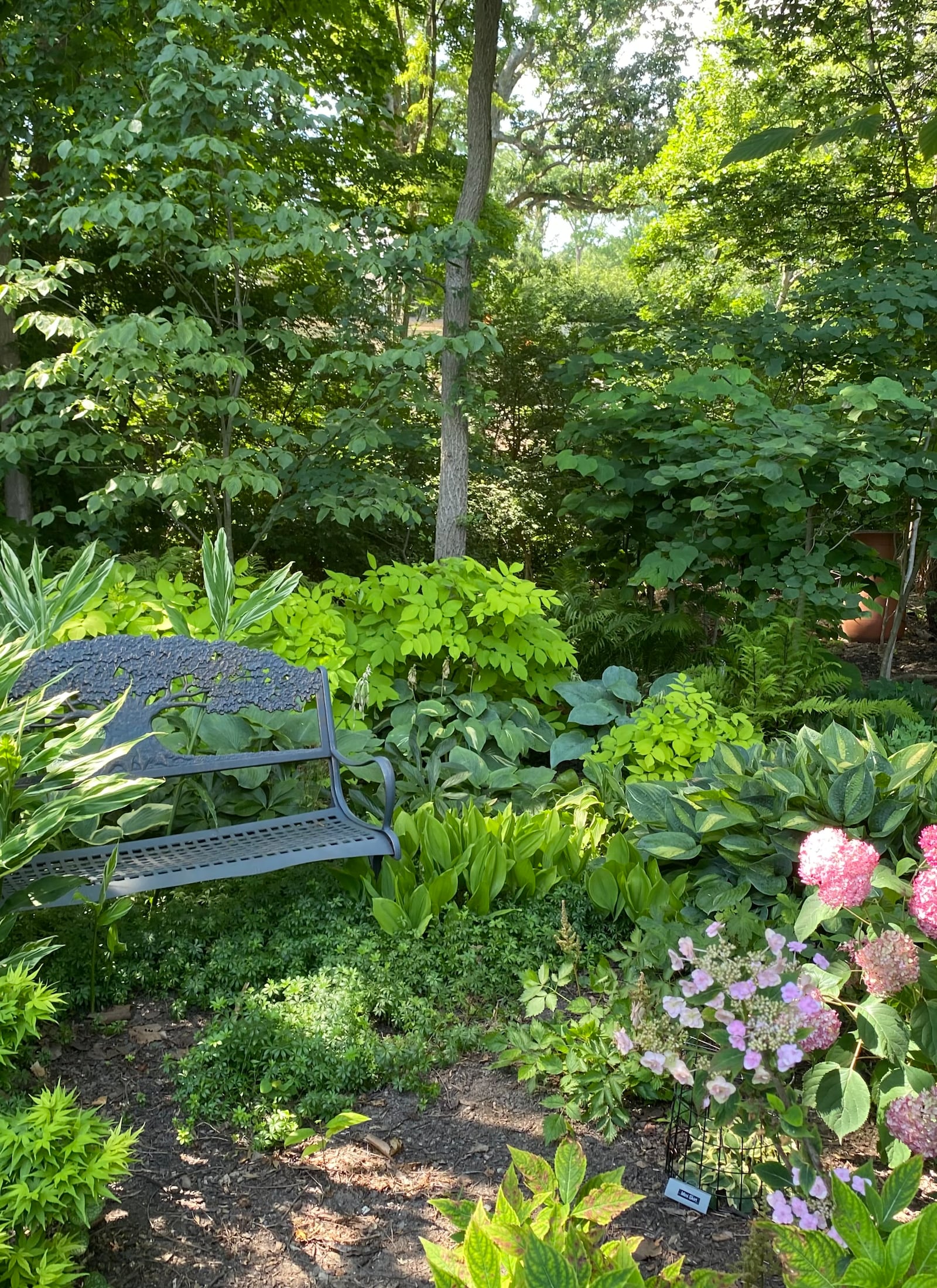 You'll see garden furniture and accessories in the upcoming Garden Gems Tour.
Photo: Kimberly Robinson
