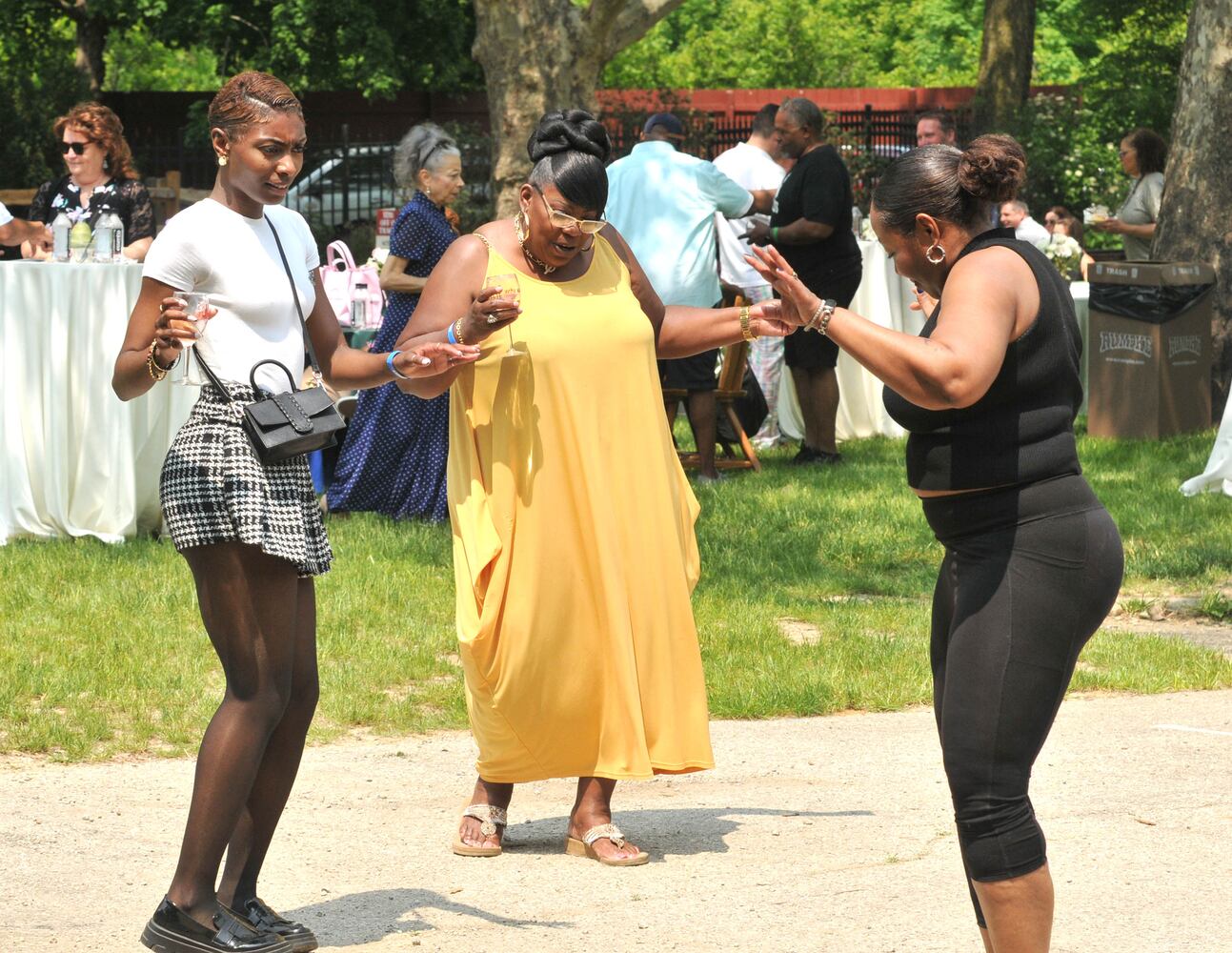 Did we spot you at Fleurs de Fete at Carillon Historical Park?