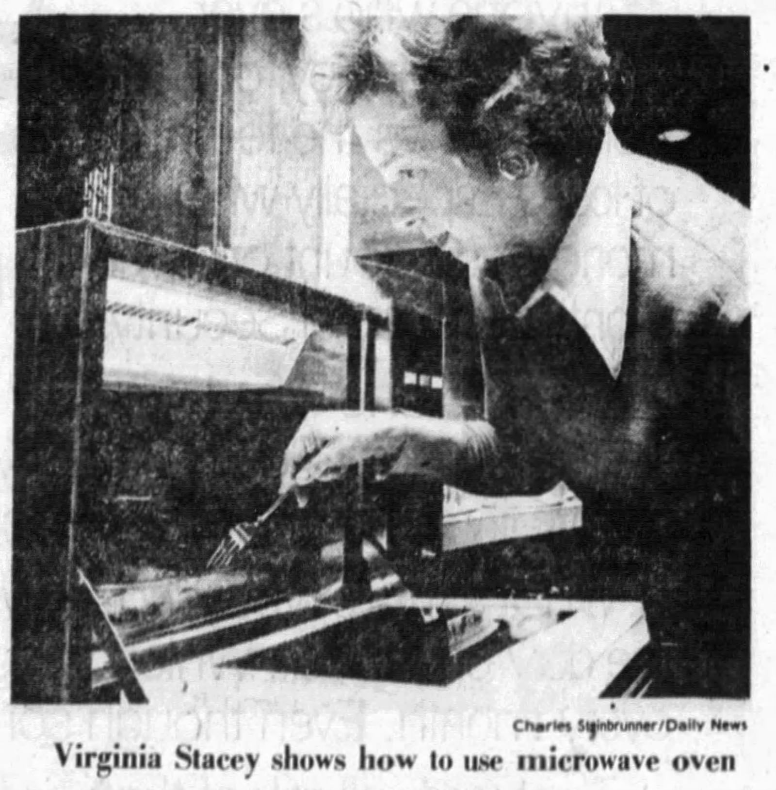 In 1975, one out of every five cooking appliances sold was a microwave oven. And the “mysteries” of this wonder-of-the-kitchen had an increasing number of consumers wondering if is worth an investment of several hundred dollars. DAYTON DAILY NEWS ARCHIVES