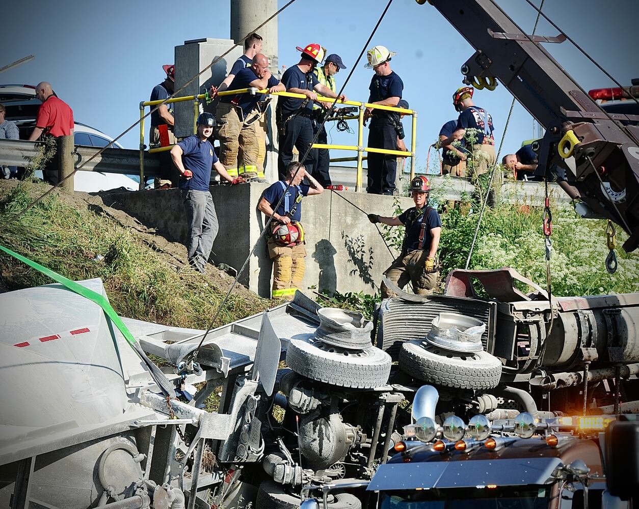PHOTOS: 2 killed in semi truck crash on I-75 North