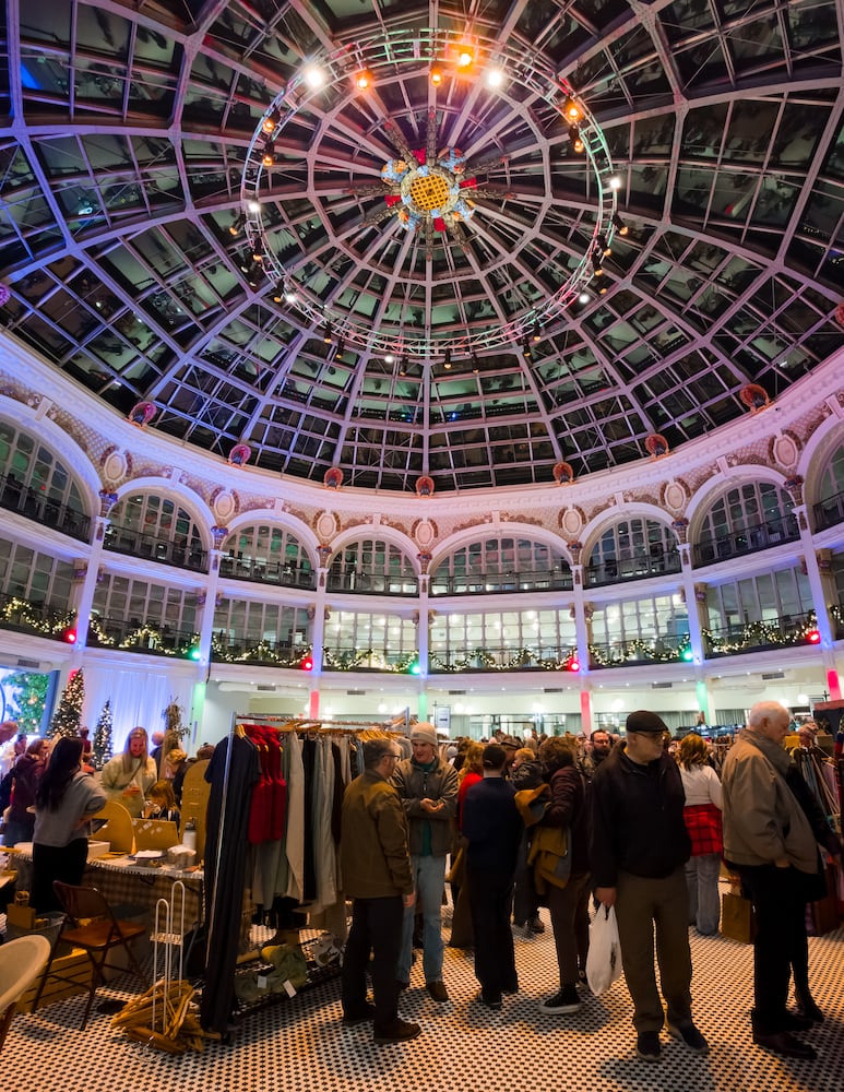 DDN 121125 Holly Days Dayton Arcade