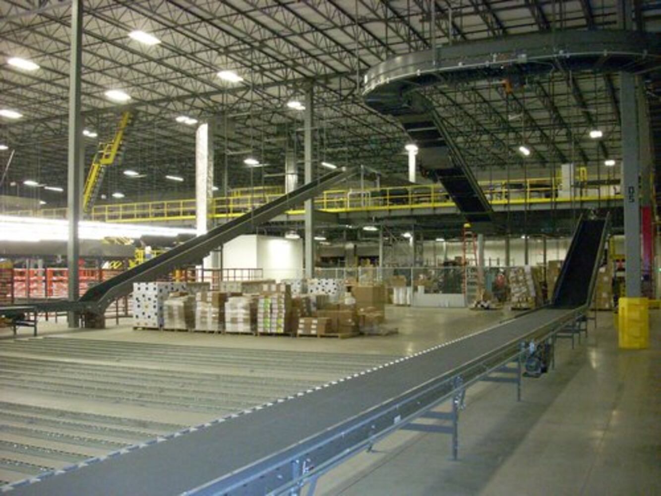 Distribution center opens