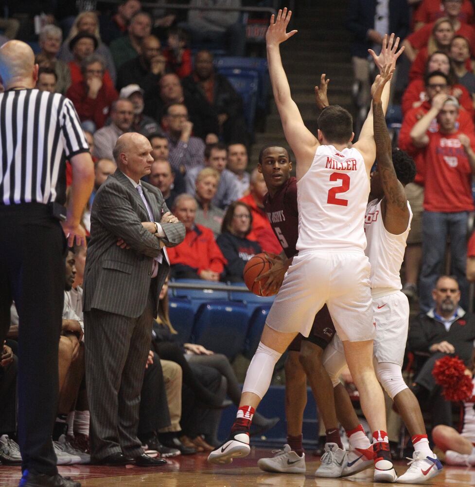 18 photos for 18 wins: Dayton Flyers vs. St. Joseph's