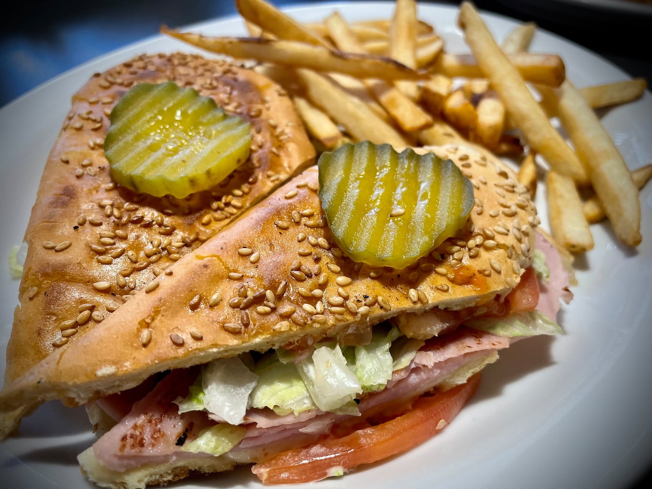 Dolly’s Burgers & Shakes