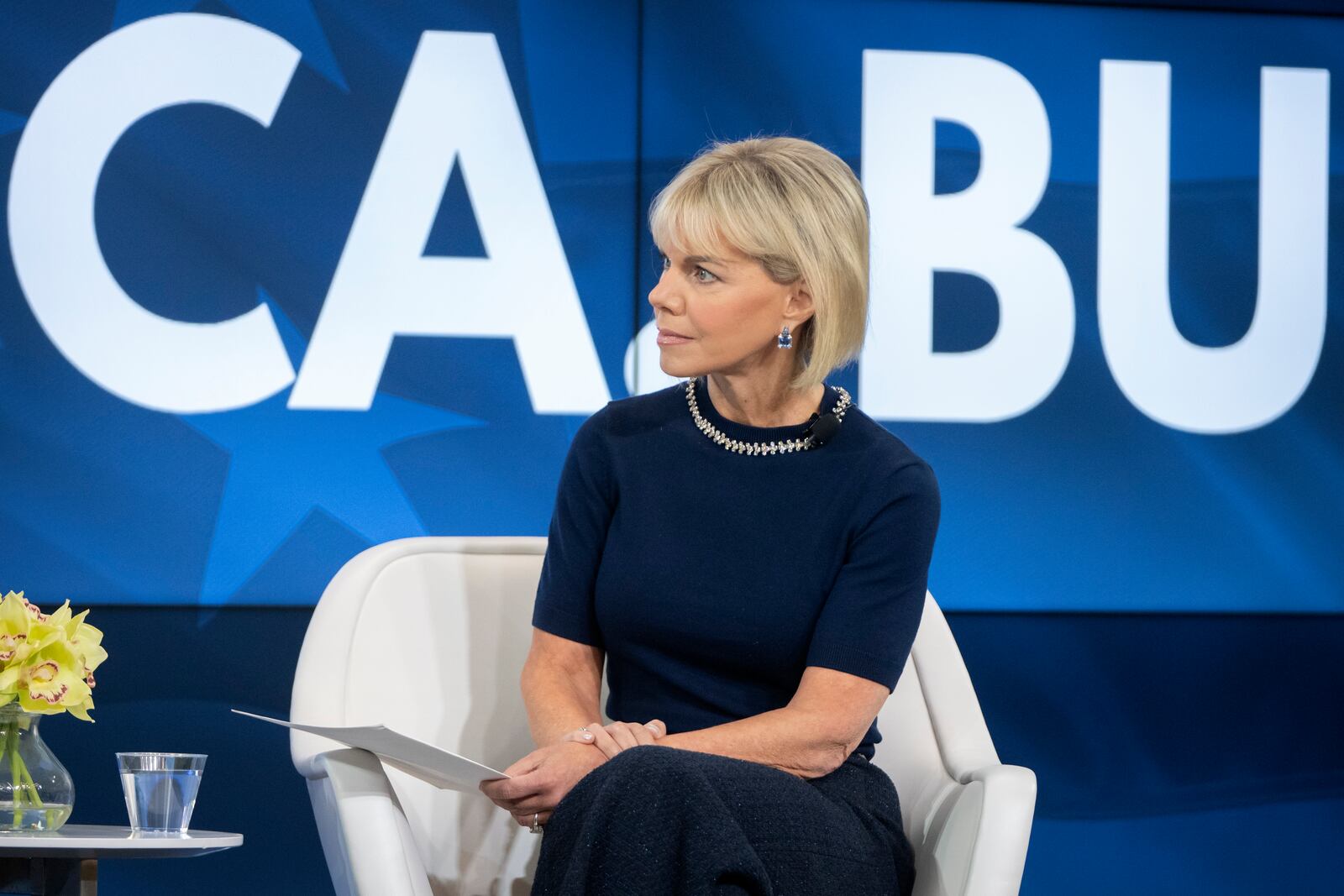Former television journalist Gretchen Carlson speaks with Michigan Gov. Gretchen Whitmer, not shown, at an event on Wednesday, April 9, 2025, in Washington. (AP Photo/Mark Schiefelbein)