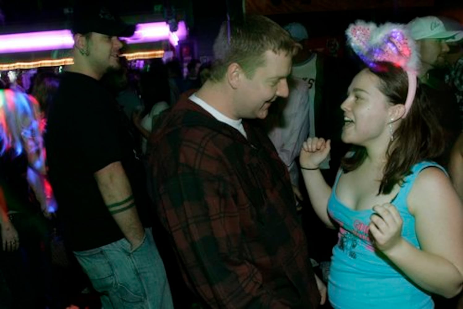 'Girls Gone Wild' visits area bar