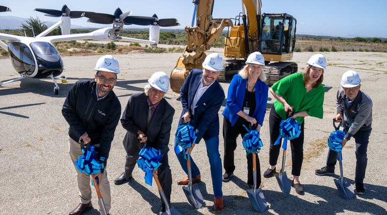 Joby marks the planned expansion of its manufacturing facilities in Marina, Calif., with Marina Mayor Bruce Delgado, Monterey County Supervisor Wendy Root-Askew, and Toyota Collaboration Lead Kiyoshiba Mase. (Photo: Business Wire)