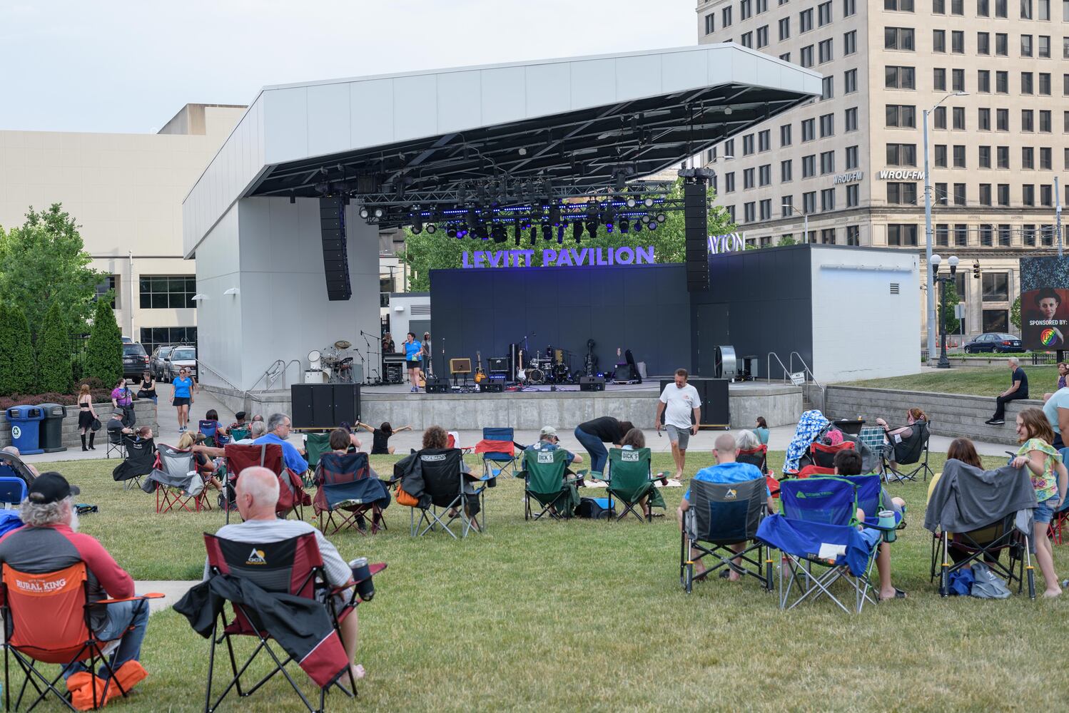 PHOTOS: Lung & Freya's Felines Live at Levitt Pavilion